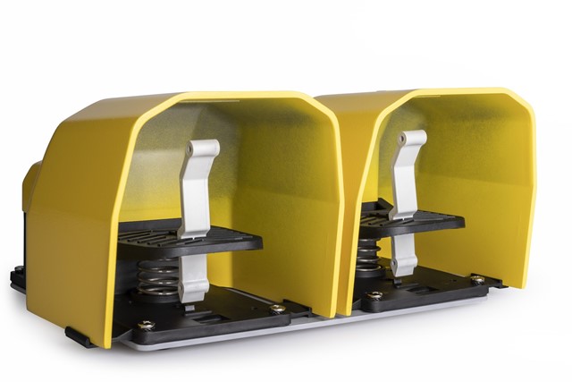 PDK Serisi Metal Korumalı (1NO+1NC)+(1NO+1NC) Taşıma Kol Delikli Çiftli Sarı Plastik Pedal